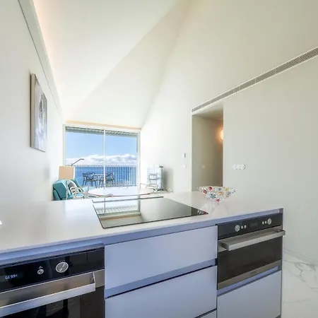 Апартаменты Barreirinha Front-line Sea View Ii By Madeira *